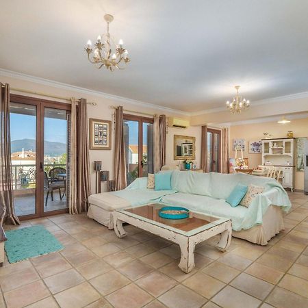 Celine Deluxe Apartment Lefkada City Bagian luar foto