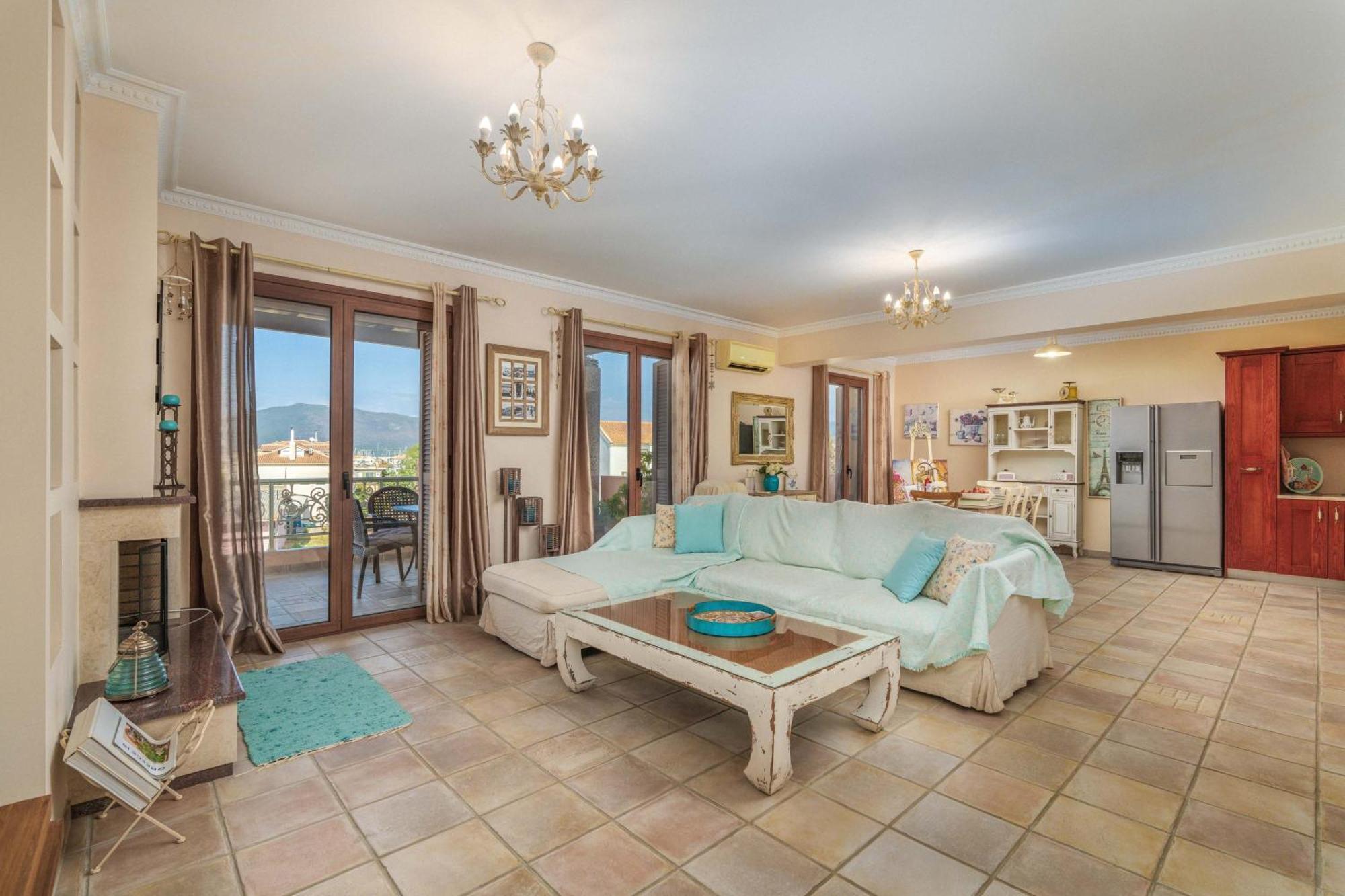 Celine Deluxe Apartment Lefkada City Bagian luar foto