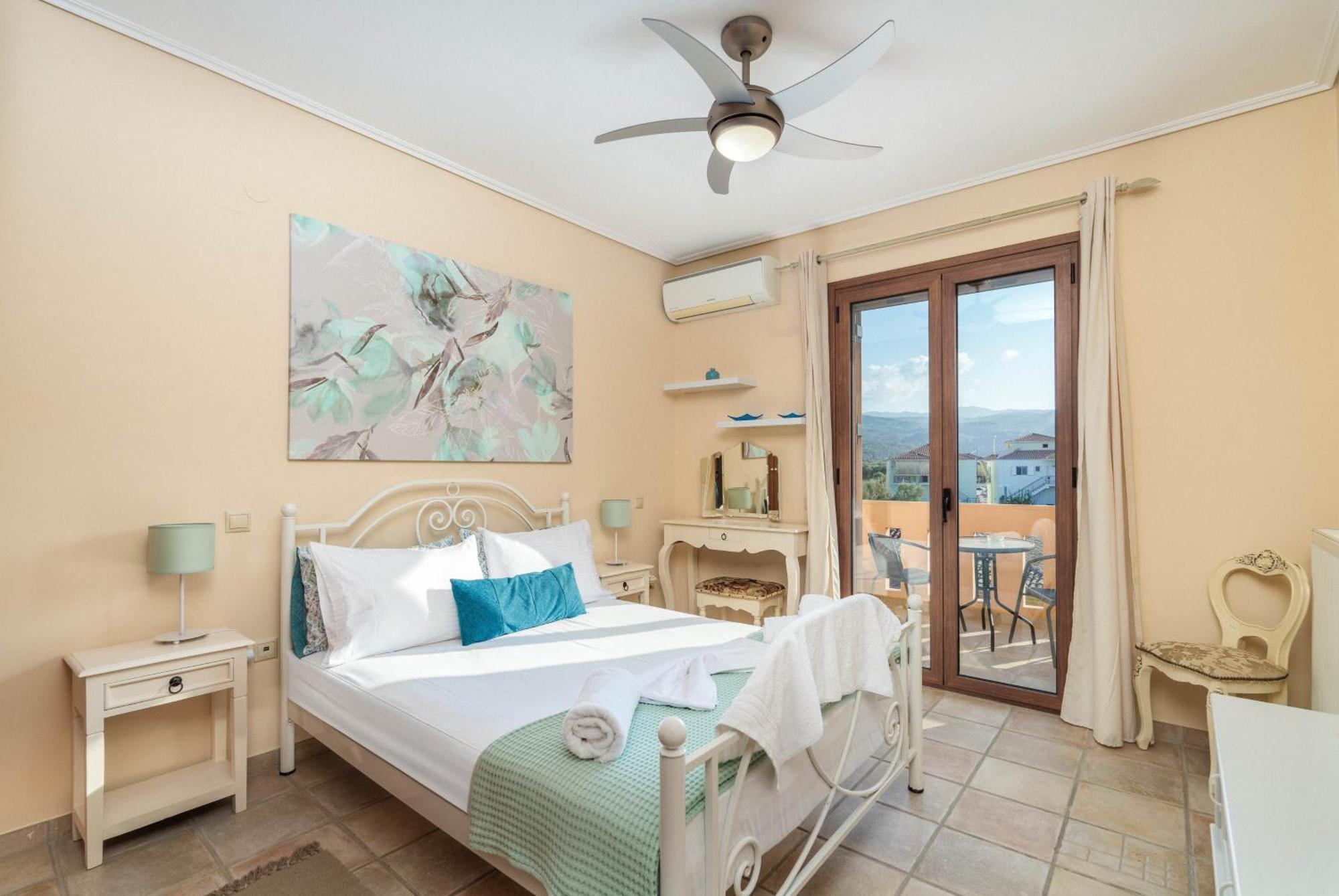 Celine Deluxe Apartment Lefkada City Bagian luar foto