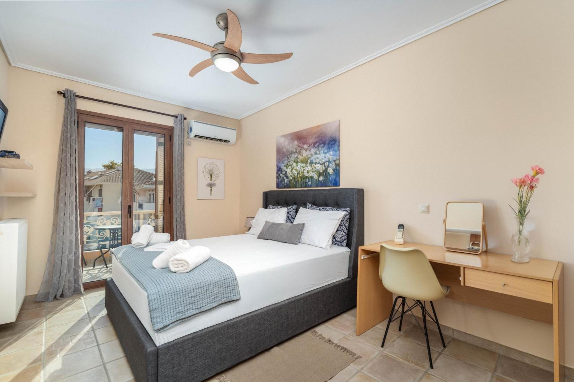 Celine Deluxe Apartment Lefkada City Bagian luar foto